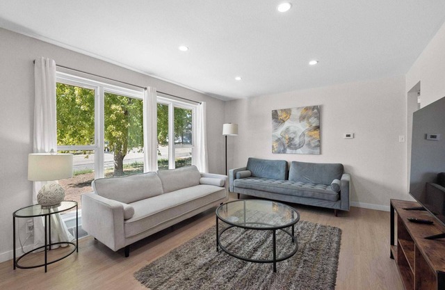Cozy 4B｜Single Story｜Backyard for Pets｜Flex-Lease｜Garage & Street Parking #42222
