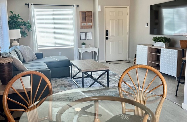 Cozy and Bright 3 BR | 2 BA home in the Yuma Foothills