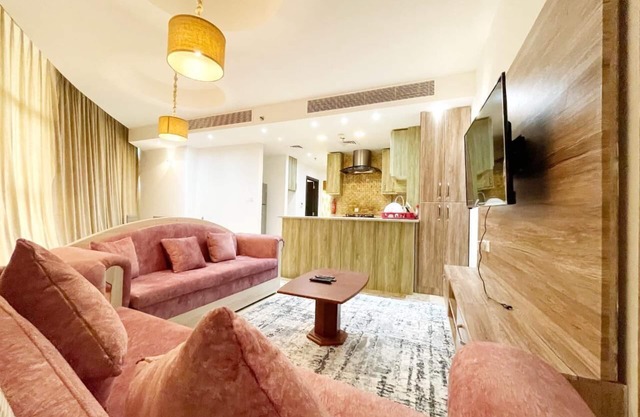 COZY AND LOVELY 2 BEDROOM APARTMENT WITH 3 BEDS - GOLF VIEW