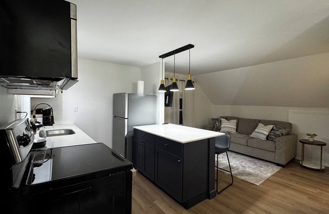 Cozy apartment in charming Ashland