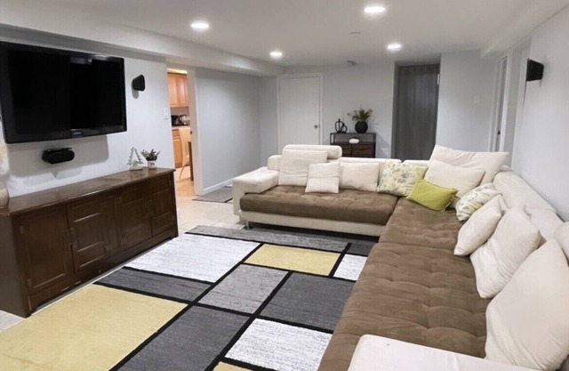 Cozy Apartment-Just minutes from New York City