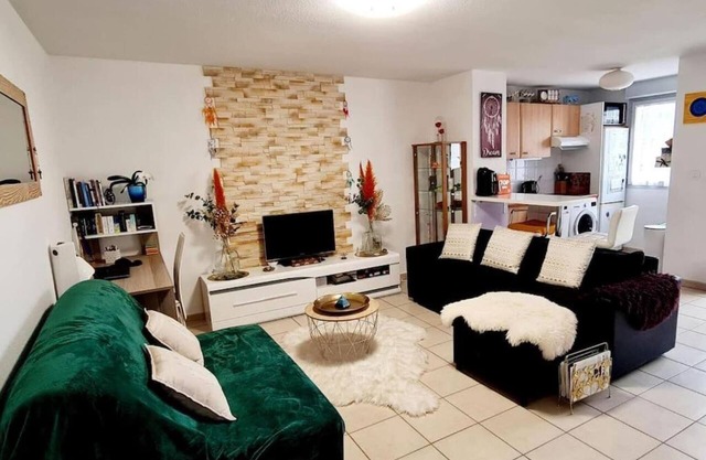 Cozy apartment with beautiful view in St Estève