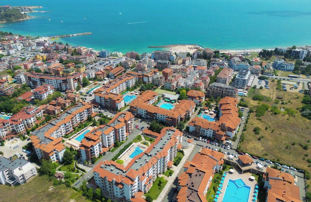 Cozy apartments, pool, near the beach. Family-friendly, pet-friendly. Book now!