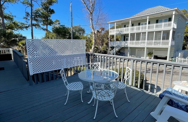 Cozy beach breeze 1 home with inviting pool & charming private deck/pets welcome