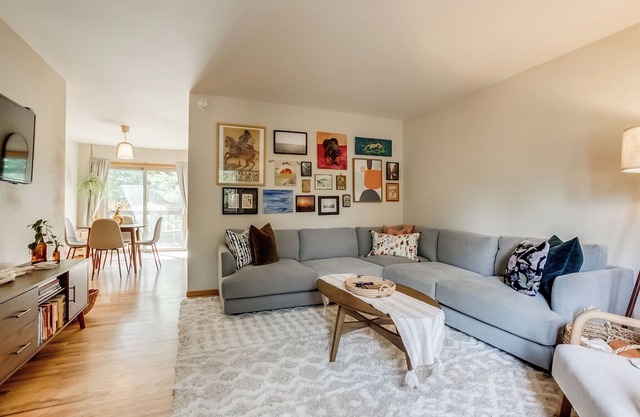 Cozy Boulder Oasis ~ Dog Friendly ~ Close to Park. Great townhouse in Boulder!