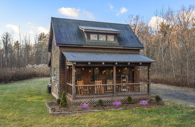 Cozy Catskill Cabin w/10-minute Walk to Downtown Catskill
