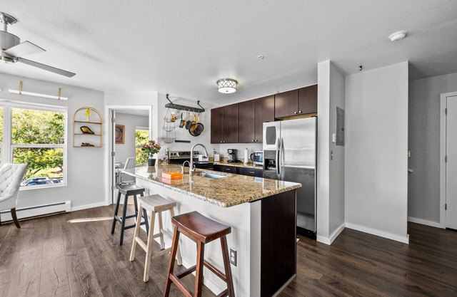 Cozy Condo in North Boulder - Rooftop Patio/Views - 30+ Day
