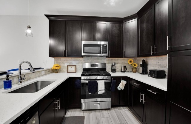 Cozy Condo @ The Grand