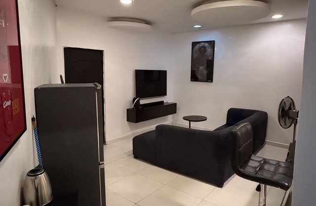 Cozy & Convenient 1-Bedroom in Vibrant Victoria Island, Lagos