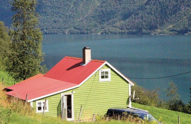 Cozy cottage located in beautiful natural surroundings with beautiful views over the fjord.