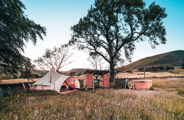 Cozy Couples/Small groups Glamping-Private Hot Tub
