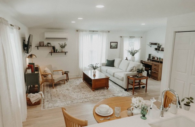Cozy Downtown Loft - 1BR
