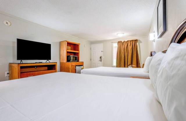 Cozy Garden Inn By OYO Hwy 40 Richmond