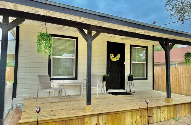 Cozy Getaway-Minutes from the Lucky Eagle Casino!