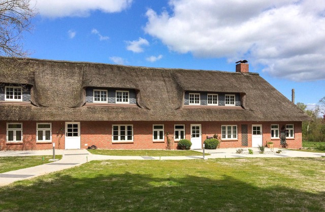 Cozy home in Langenhorn with WiFi
