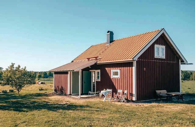 Cozy home in Södra Vi with sauna