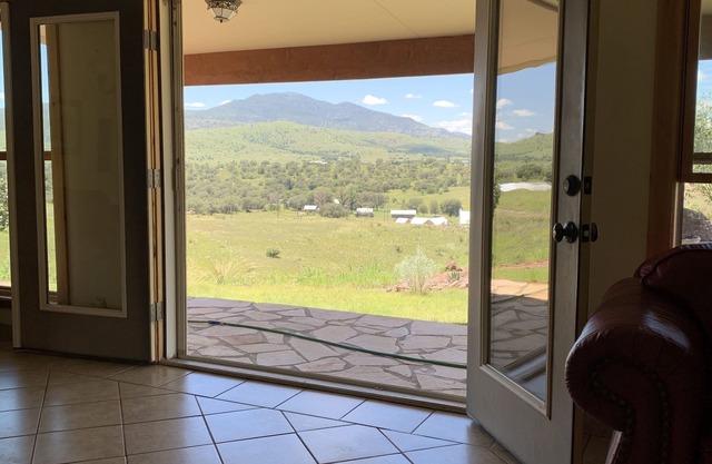 Cozy Home With Mountain Views Near Davis Mtn State Park and McDonald Observatory