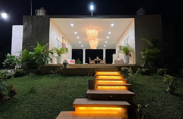 Cozy hotel suite in pleasant Homún with WiFi, AC