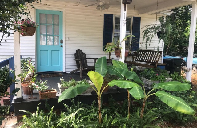 Cozy House with a fenced yard