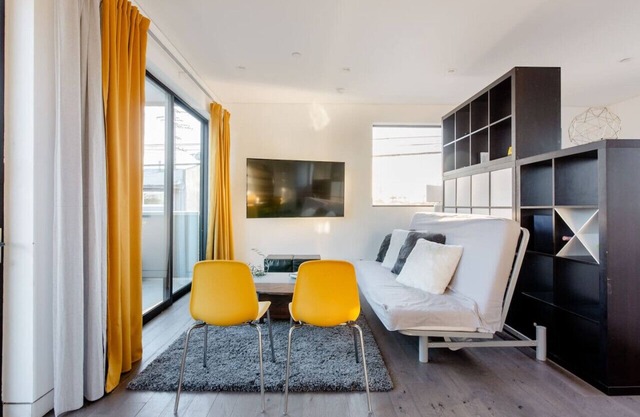 Cozy Luxurious 1 bed Loft style in Venice Beach