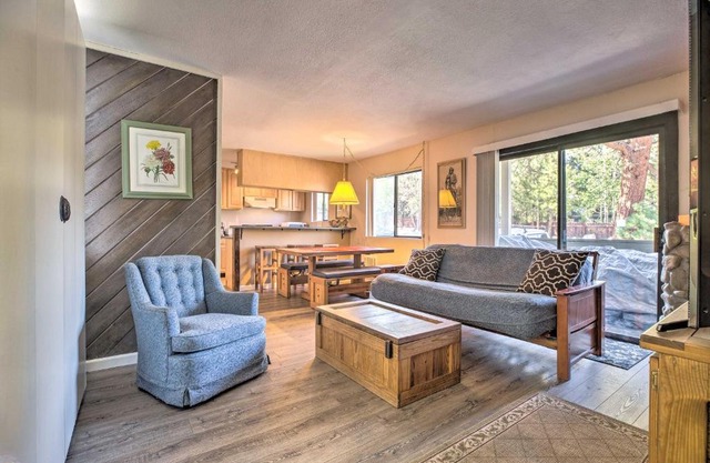 Cozy Mammoth Lakes Studio 5 Mi to Ski Slopes