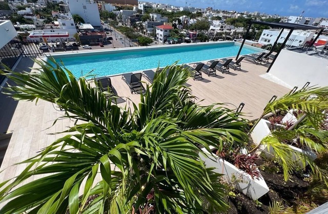 COZY & NICE2BR POOL VIEW NEAR BEACH (B204)