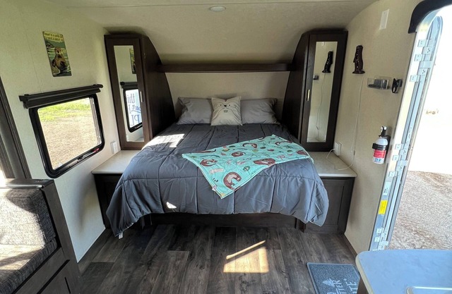 Cozy RV at Tranquility Bay with AC