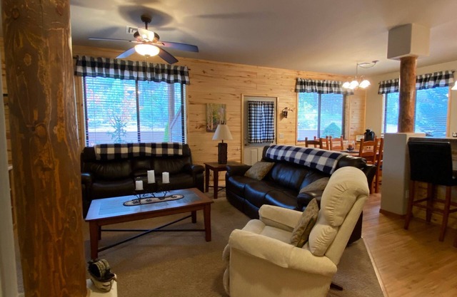 Cozy White Mountain Getaway!
