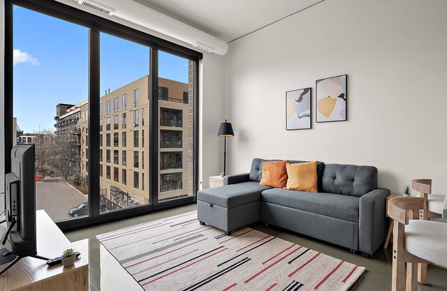 CozySuites NLG - Modern 2BR condo #14