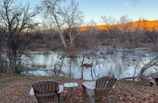 Creekside Retreat near Wineries & Sedona
