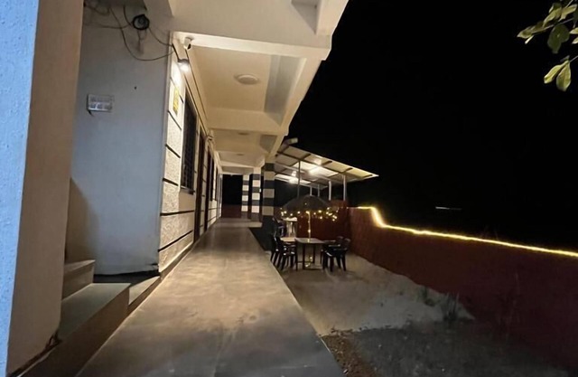 Crown hotel