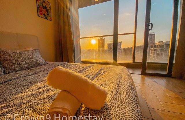 Crown9 Suite (Sunset & City View)@Empire City