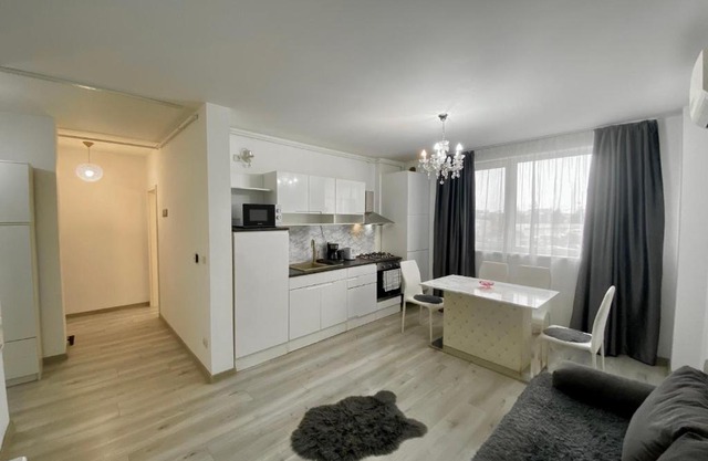 Crystal Apartment