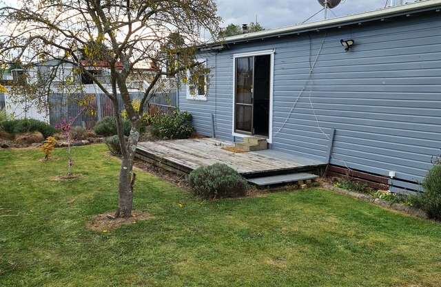 Cute rustic bach, A home away from home. Located in beautiful mangakino