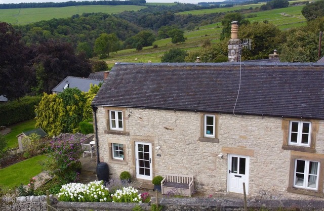 Daleside - Spacious cottage with stunning views
