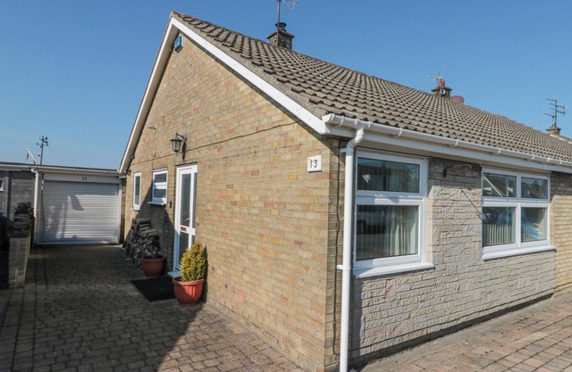 DANESCROFT, pet friendly, with a garden in Bridlington