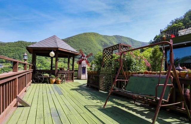 Danyang Kkottteuran Pension