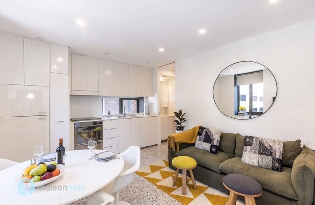 Darlinghurst Apt W A/C Balcony Only A Walk To CBD