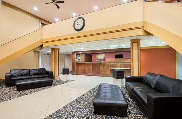 Days Inn by Wyndham Fremont