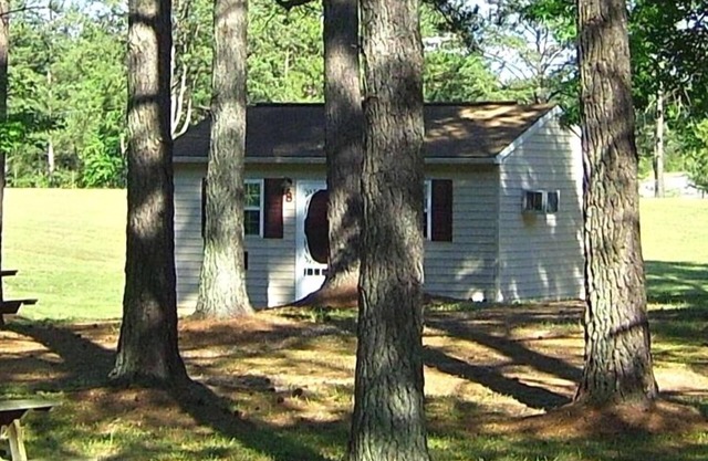 De Lake Gaston Lodges - Affordable Lake Rental Fully Furnished
