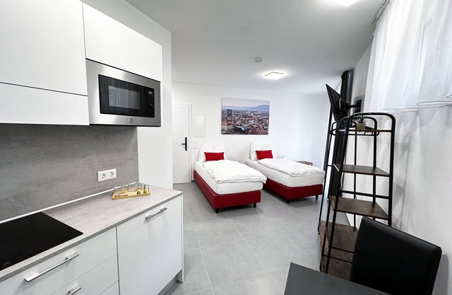 Deluxe 15 - Twin Room with Kitchen
