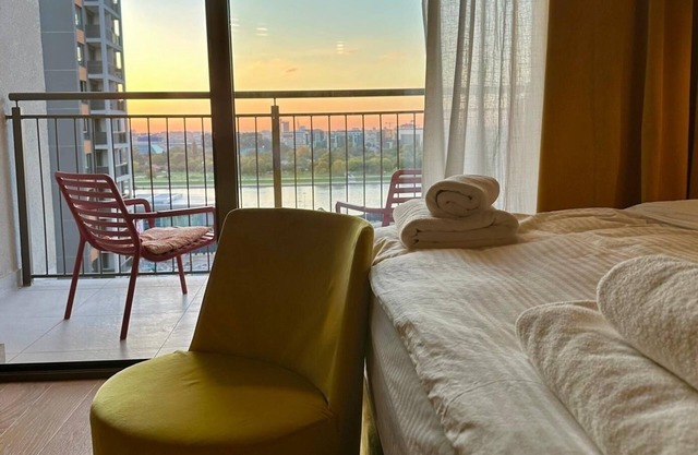 Designer B&B Studios with free Parking