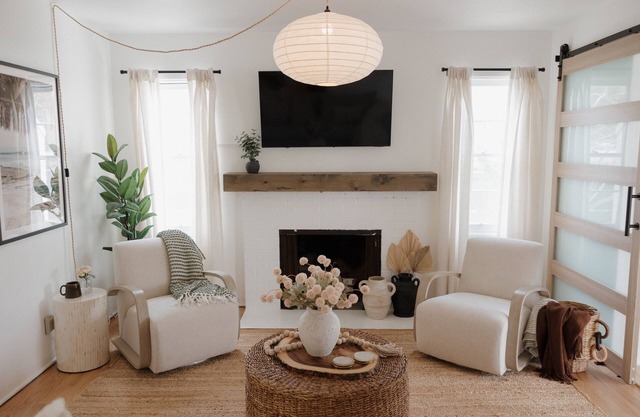 Designer Bird Rock bungalow, Walk to the beach, local coffee, and La Jolla’s best hidden gems.
