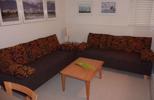 Designer Suite In The Heart Of Kitsilano.