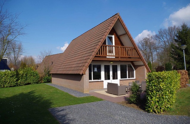 Detached bungalow with 3 bedrooms and a terrace