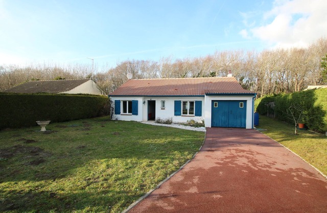 Detached house, 6 people, 3 bedrooms, 100 m2, Saint-Cécile