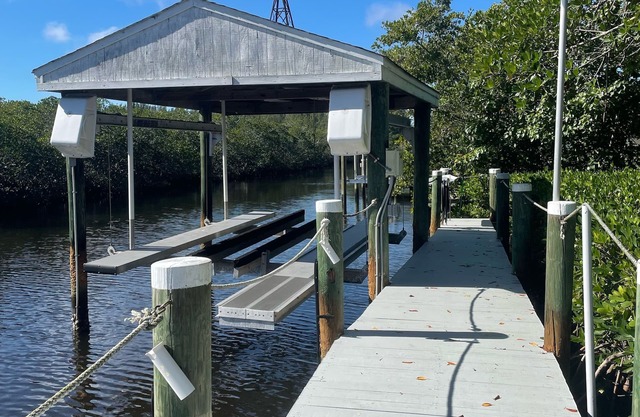 Direct Gulf Access Island Retreat - Boat Lift, No Bridges, Convenient Location!