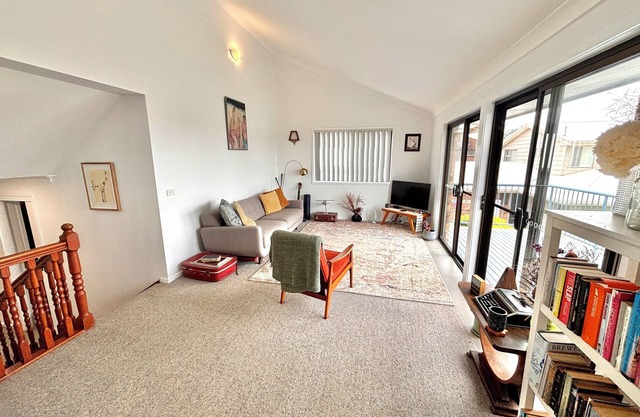 Dirrawong Views, 9 Boomerang Road, Evans Head: 3 BR, 1 BA House in Evans Head , Sleeps 5