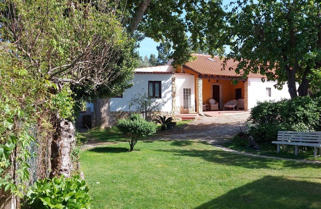 Discover the center of PORTUGAL and stay in a lovely farm - 80 km from Lisbon!