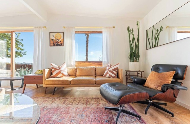 Dog Friendly +Hot Tub +Pool +Fire Pit +King Beds